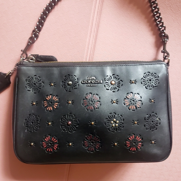 Coach Nolita 22 With Cut Out Tea Rose - with Gunmetal Chain - Picture 2 of 14
